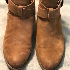 Vionic “The Rory” Ankle Booties